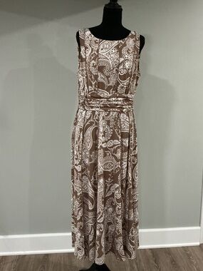 Perceptions Brown and White Paisley Maxi Dress